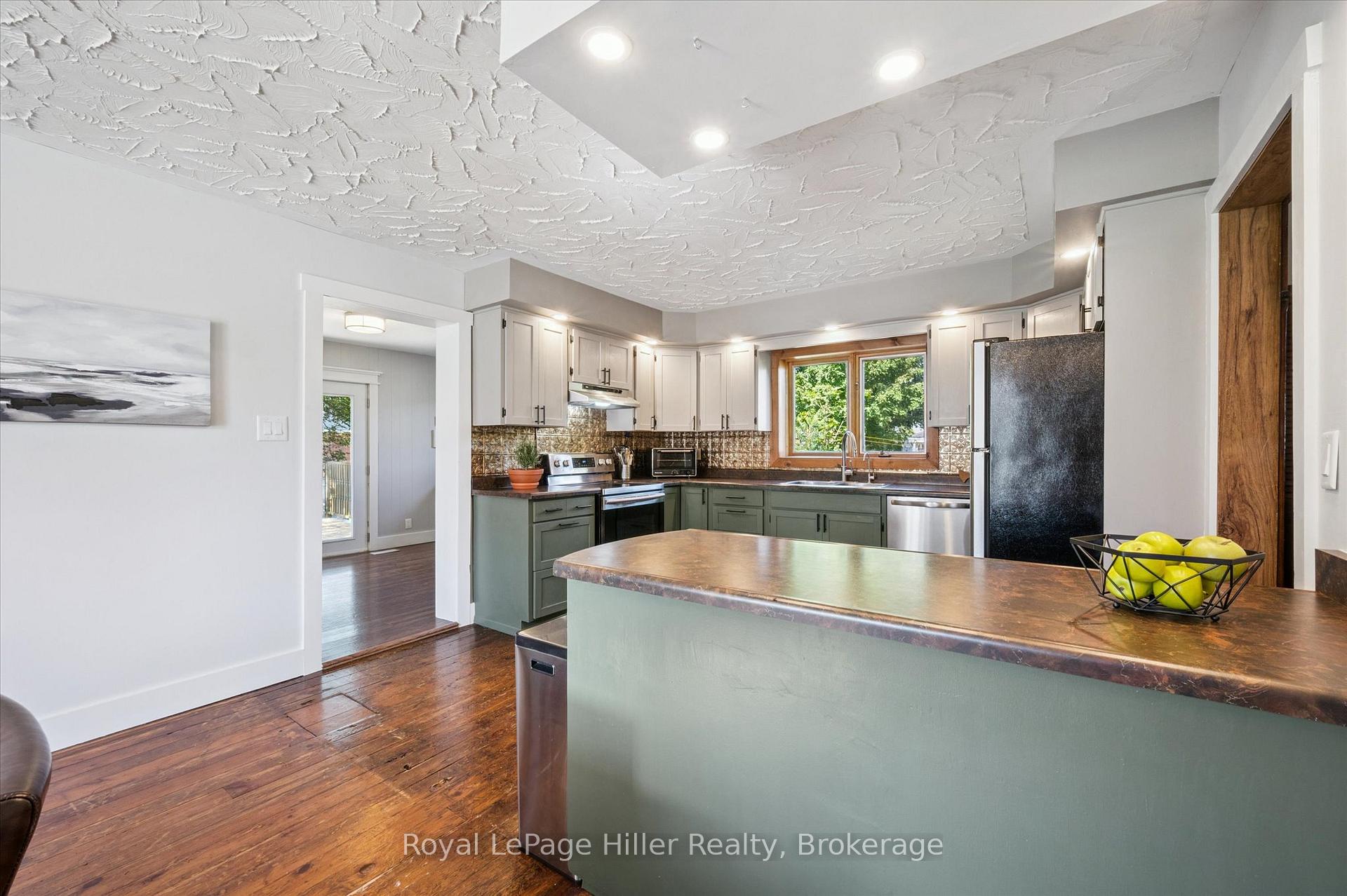 Photo 9 of 4 Temperance Street, Perth East, Milverton — HOMEH