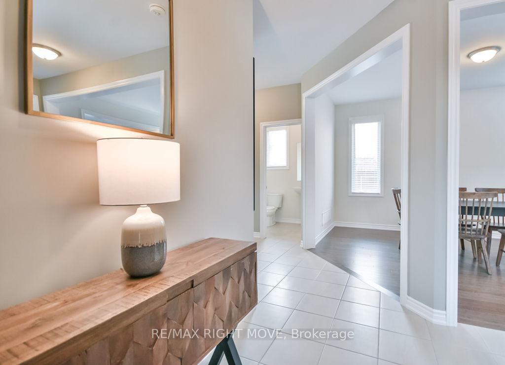 Photo 4 of 3011 Sierra Drive, Orillia — HOMEH