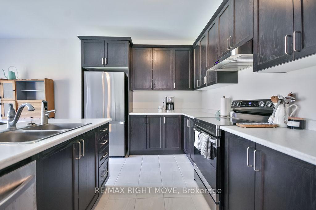 Photo 19 of 3011 Sierra Drive, Orillia — HOMEH