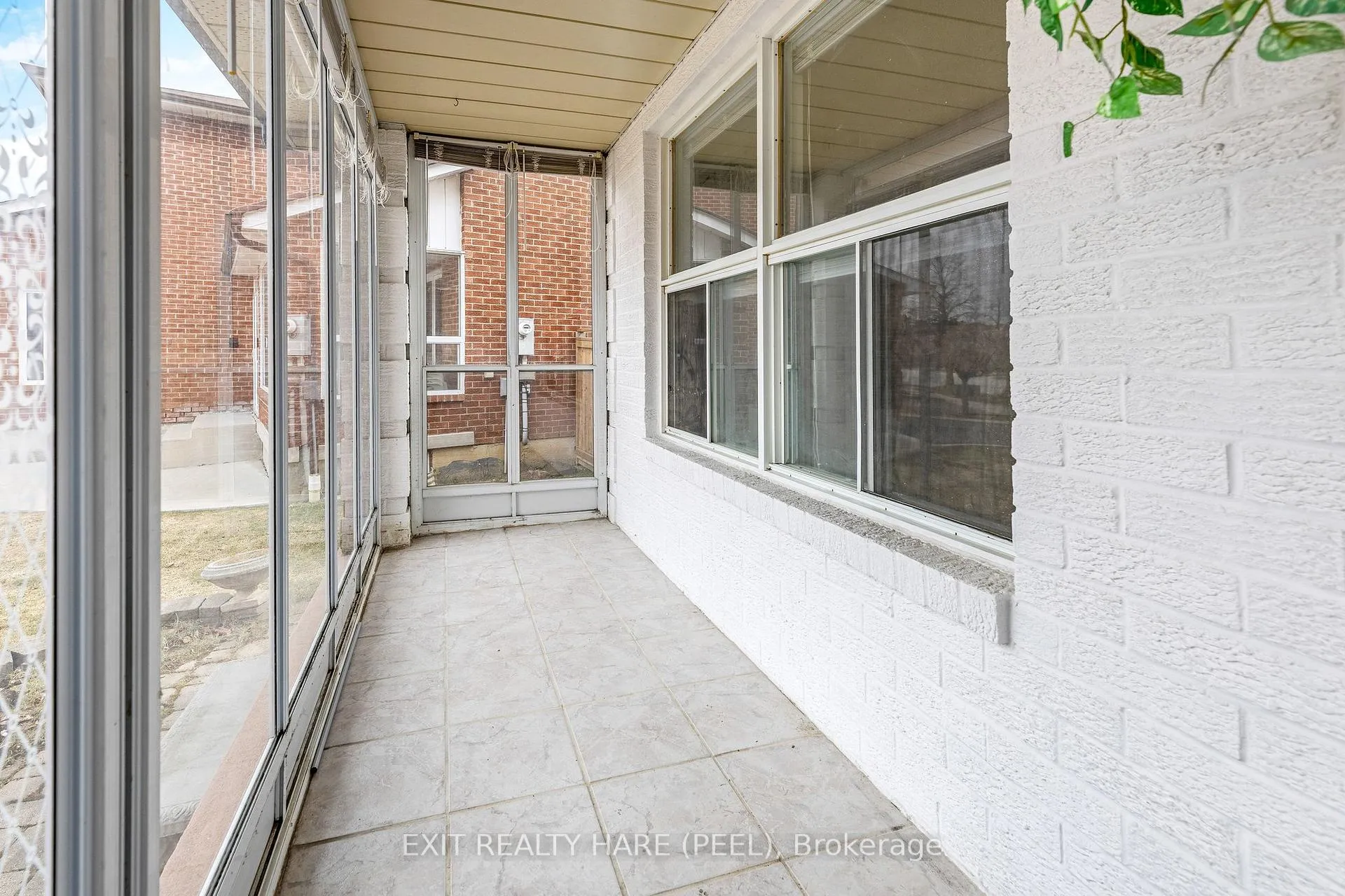 Photo 5 of 6 Ruth Avenue, Brampton, Heart Lake West — HOMEH
