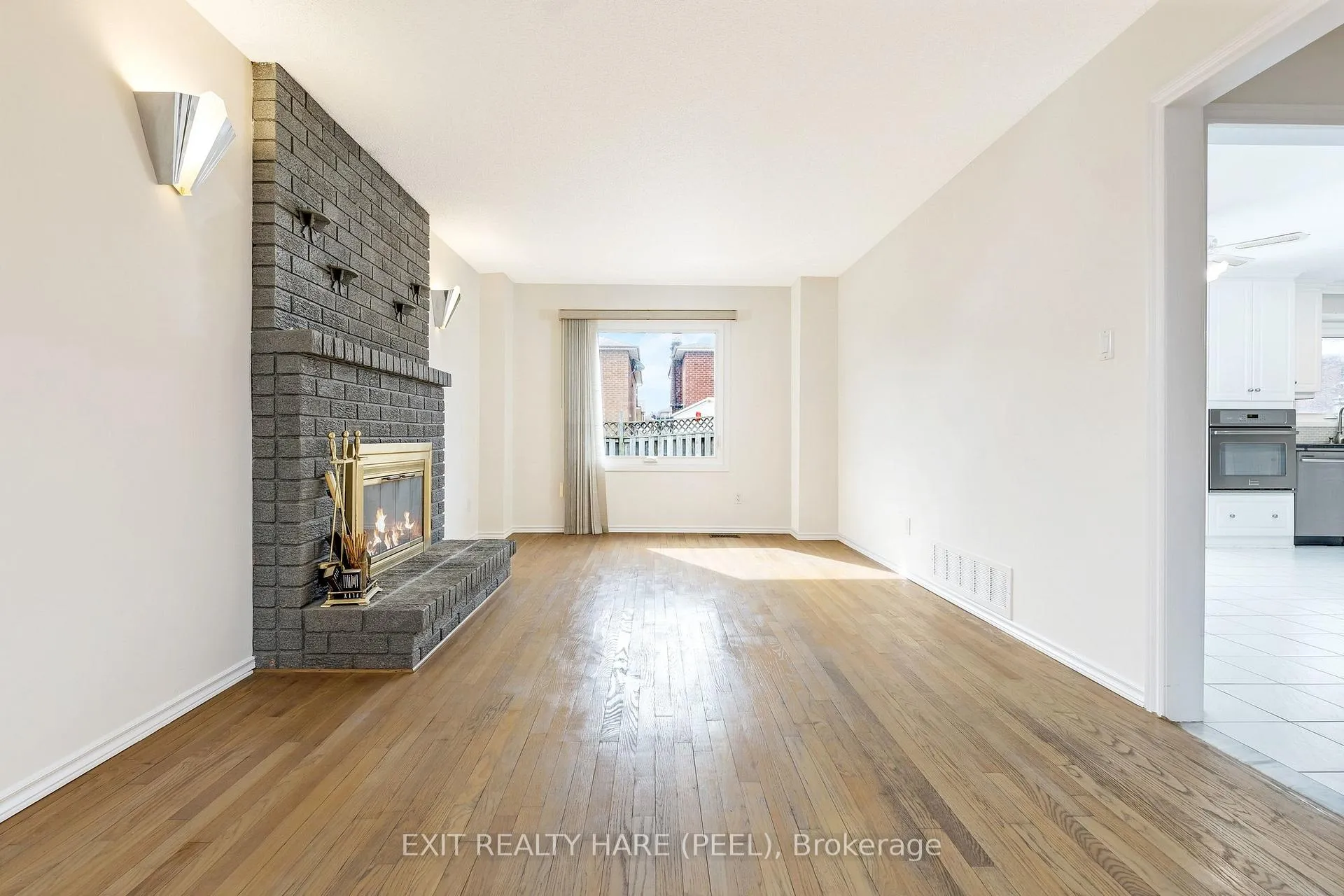 Photo 13 of 6 Ruth Avenue, Brampton, Heart Lake West — HOMEH