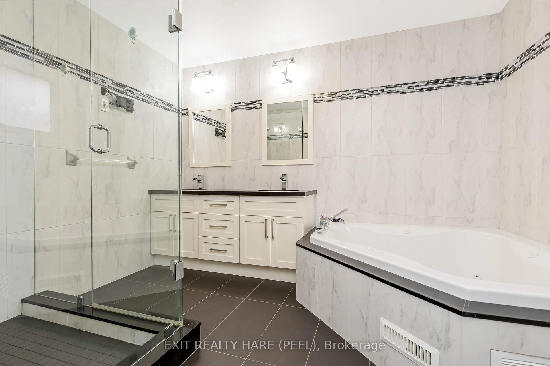 Photo 31 of 6 Ruth Avenue, Brampton, Heart Lake West — HOMEH