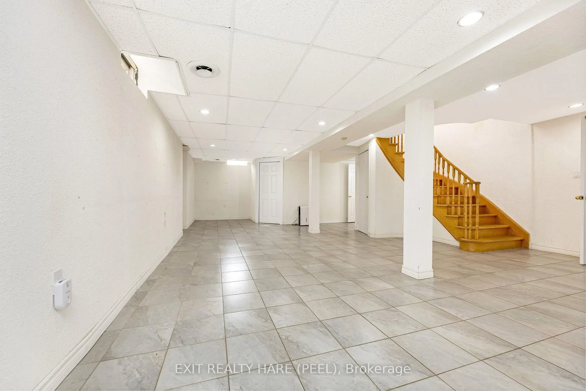 Photo 37 of 6 Ruth Avenue, Brampton, Heart Lake West — HOMEH