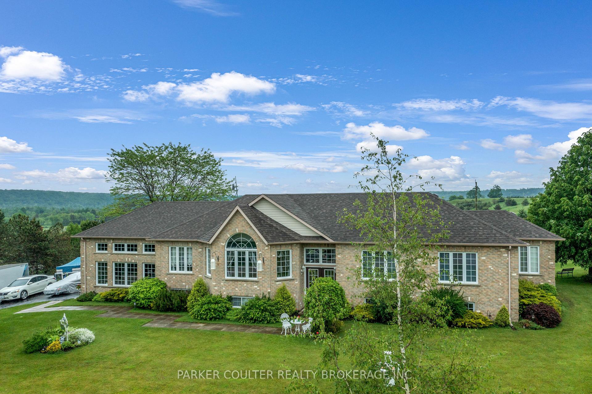 Front of 32 Mountainview Road