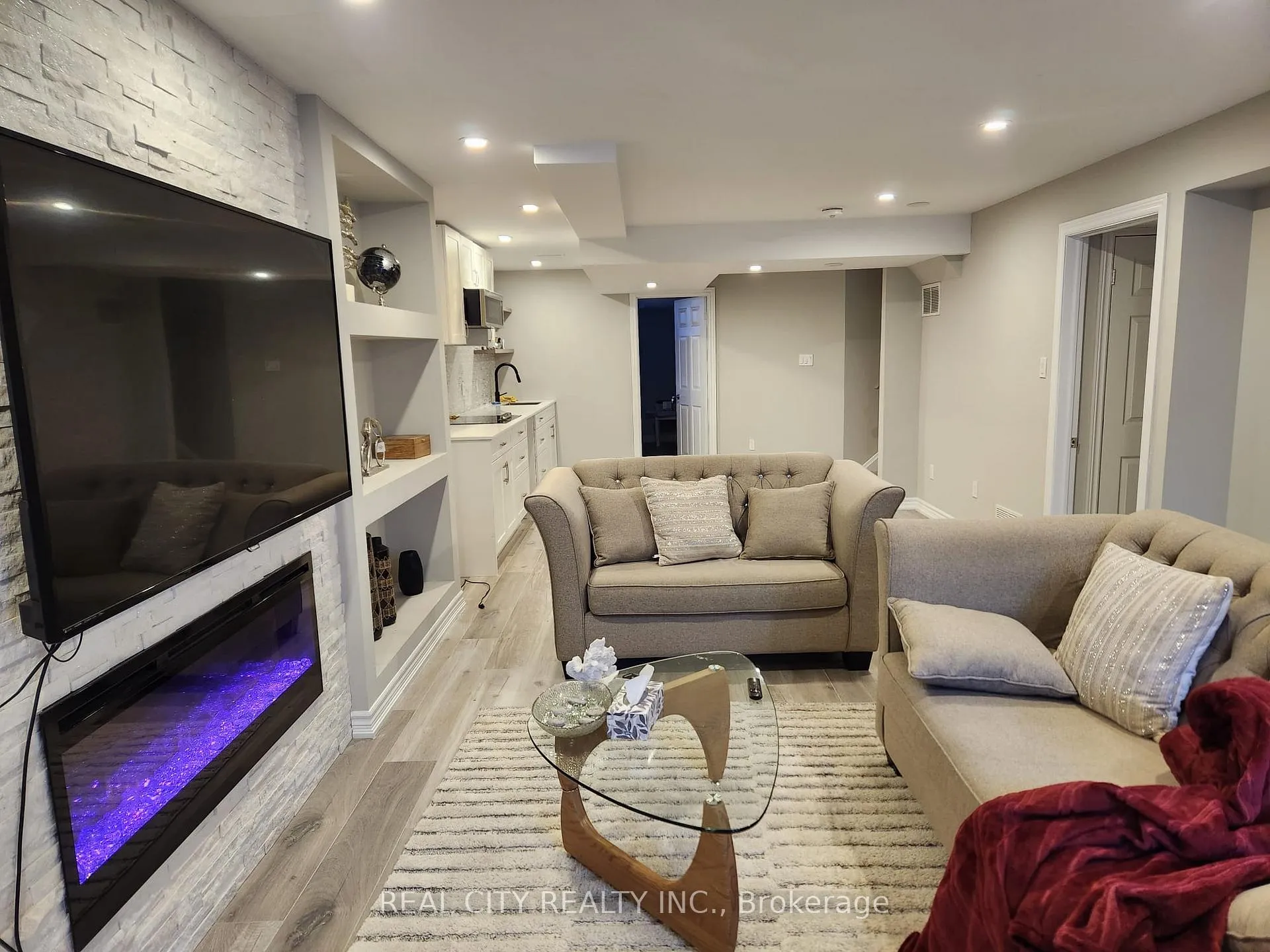 Photo 3 of Unit Basement, 2364 Equestrian Crescent, Oshawa, Windfields — HOMEH