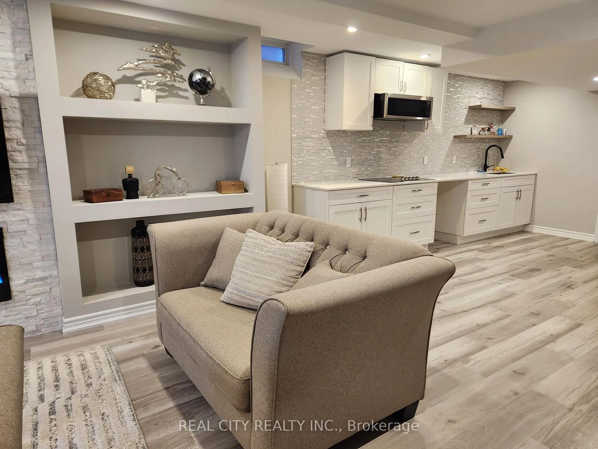 Photo 4 of Unit Basement, 2364 Equestrian Crescent, Oshawa, Windfields — HOMEH