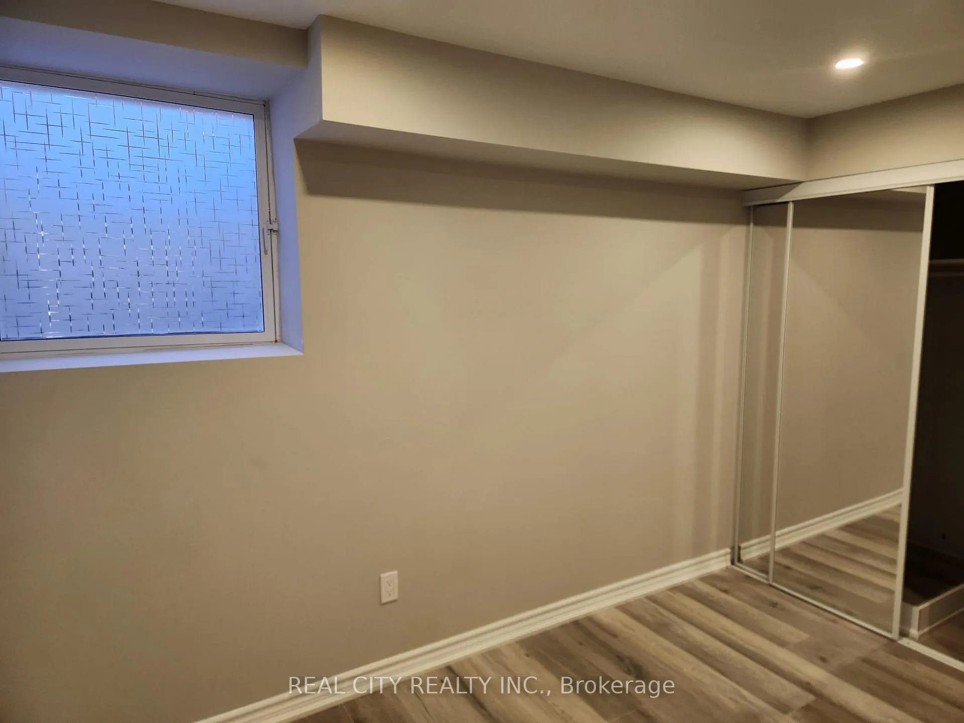 Photo 6 of Unit Basement, 2364 Equestrian Crescent, Oshawa, Windfields — HOMEH