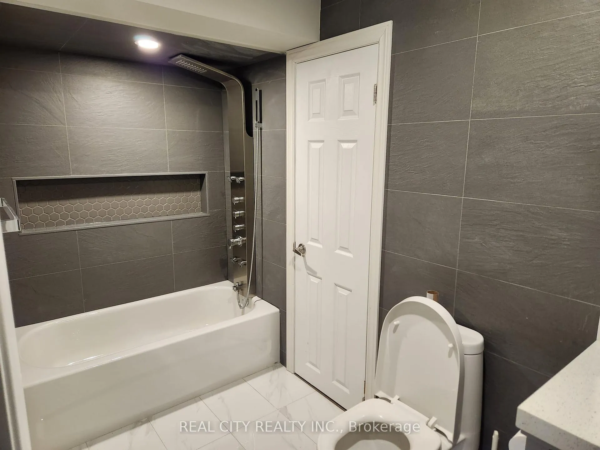 Photo 11 of Unit Basement, 2364 Equestrian Crescent, Oshawa, Windfields — HOMEH