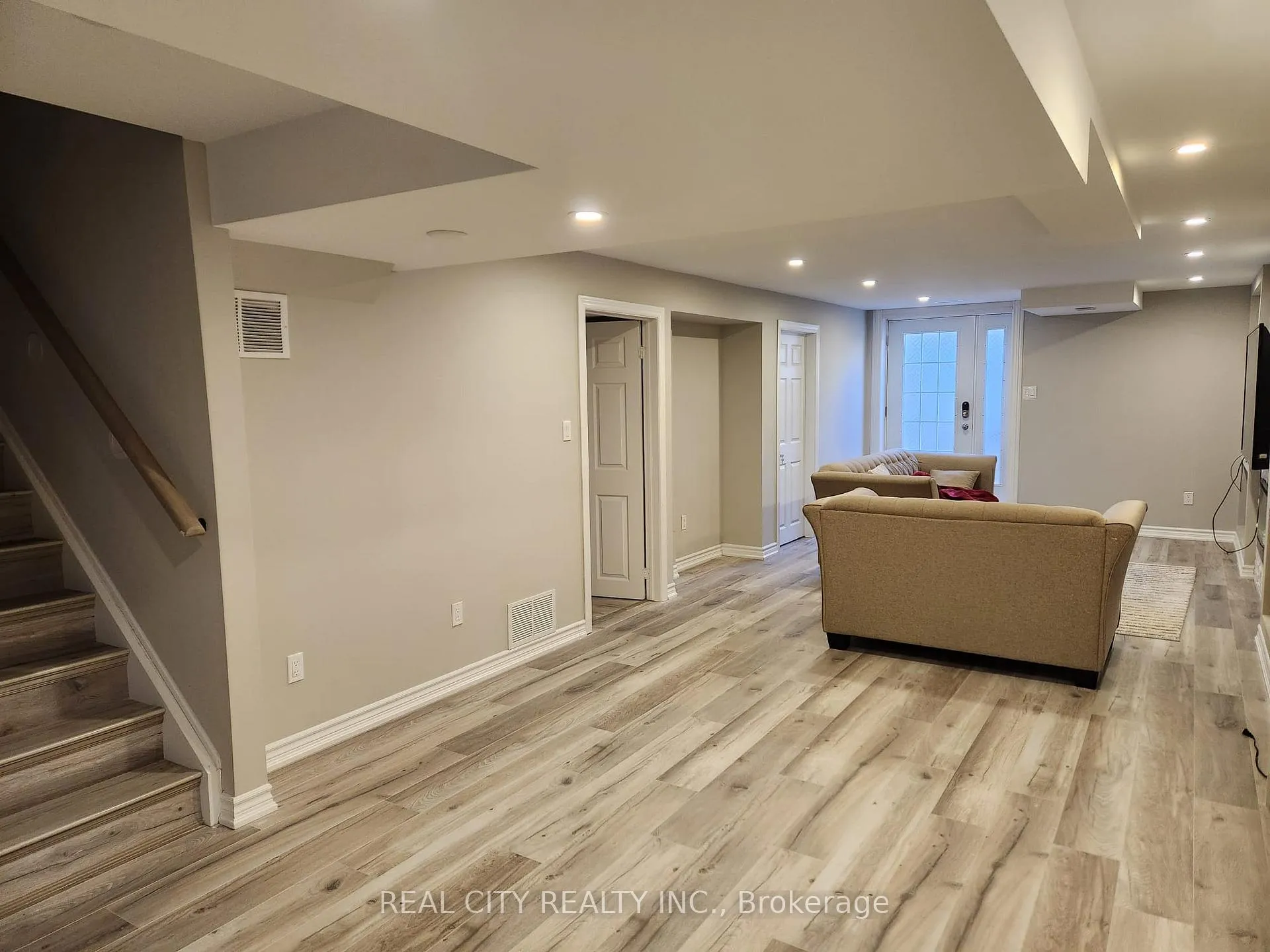 Photo 13 of Unit Basement, 2364 Equestrian Crescent, Oshawa, Windfields — HOMEH