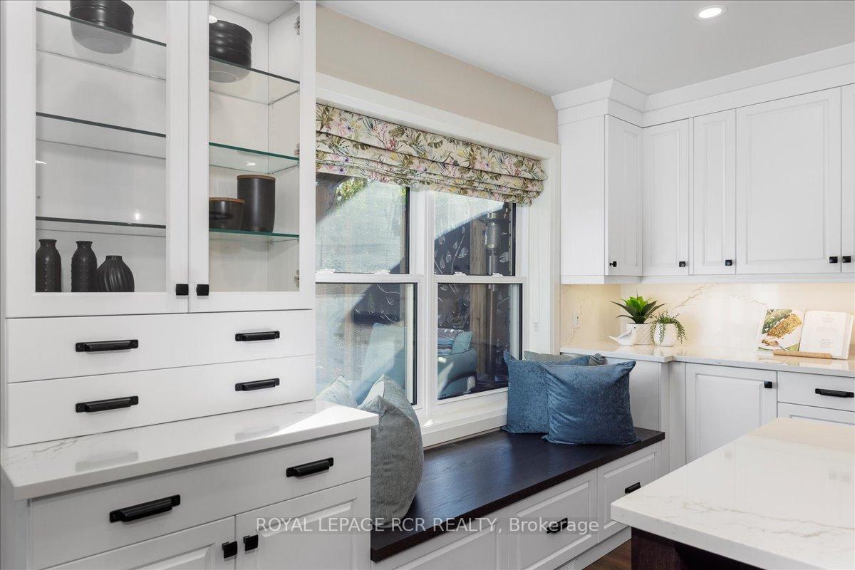 Photo 12 of 448 Dover Crescent, Newmarket, Bristol-London — HOMEH