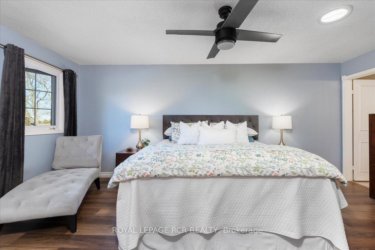 Photo 17 of 448 Dover Crescent, Newmarket, Bristol-London — HOMEH