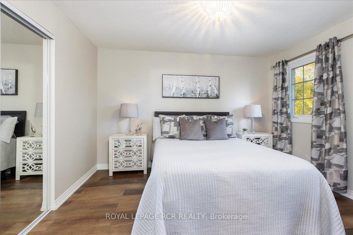 Photo 23 of 448 Dover Crescent, Newmarket, Bristol-London — HOMEH