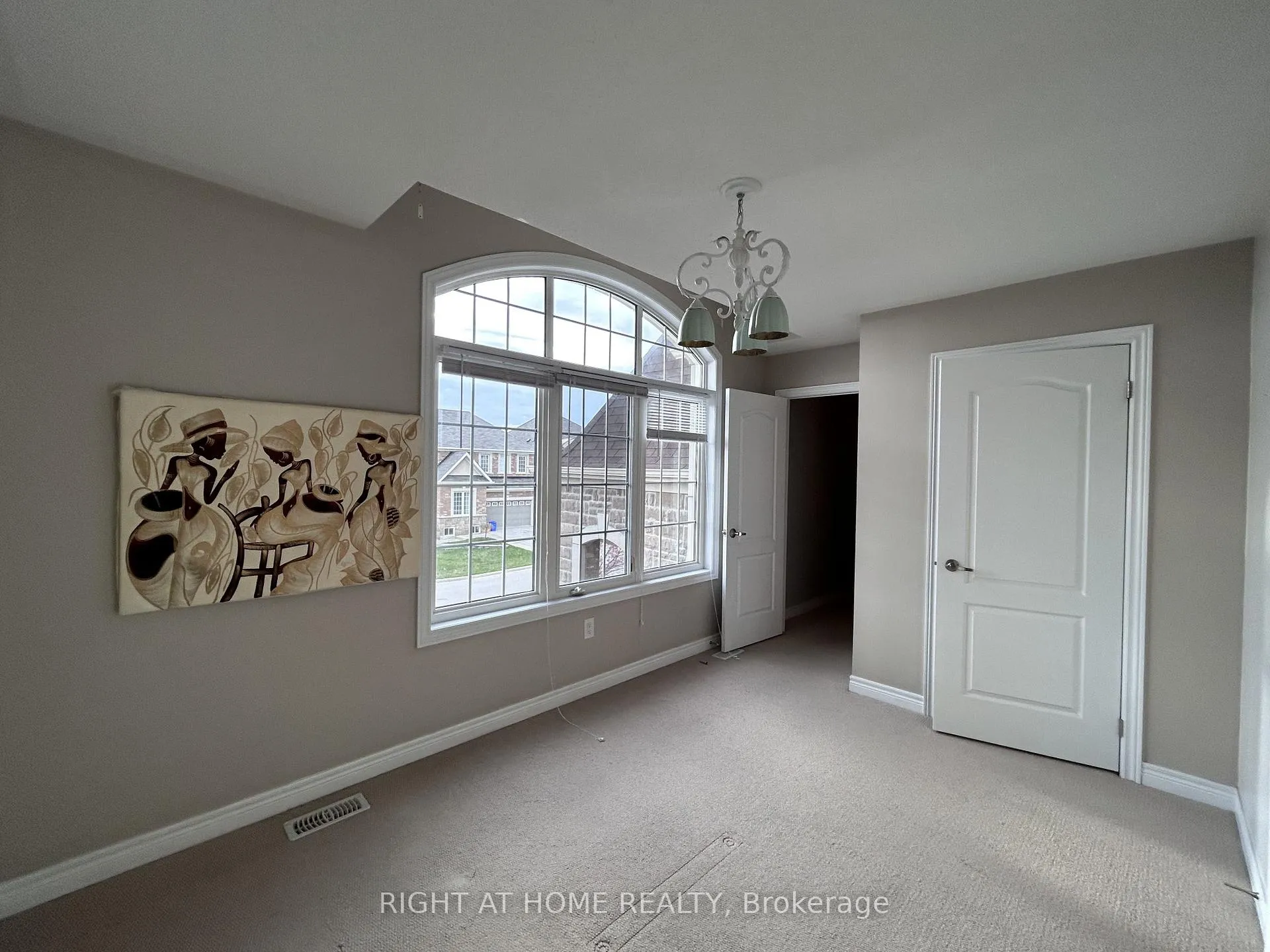 Photo 18 of 438 Kwapis Boulevard, Newmarket, Woodland Hill — HOMEH
