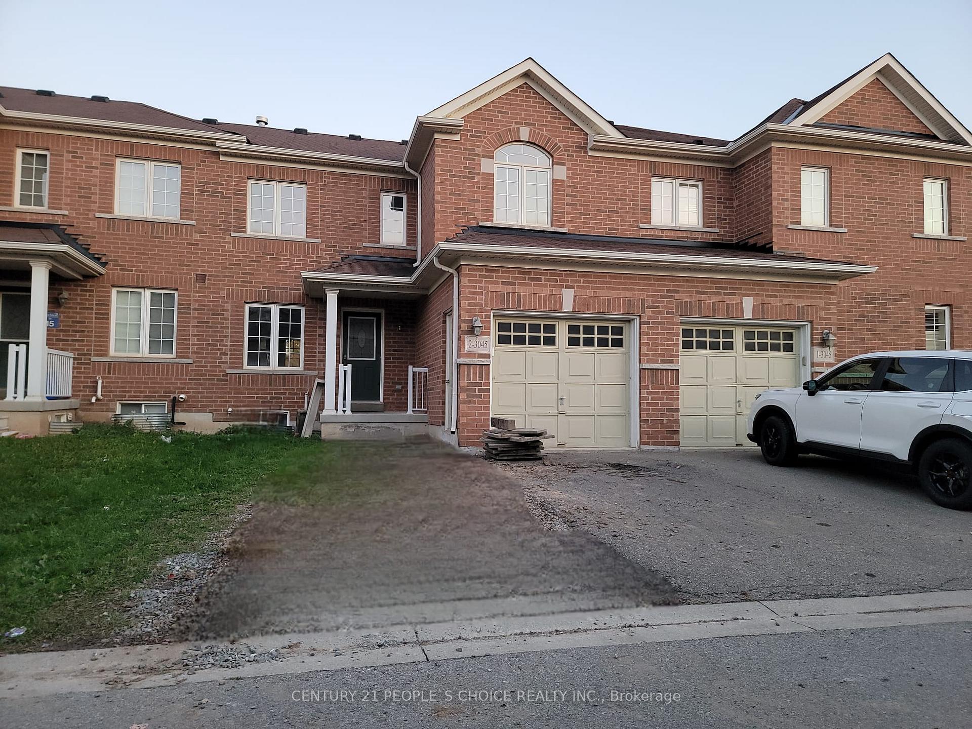 Front of Unit 2, 3045 Gladeside Avenue