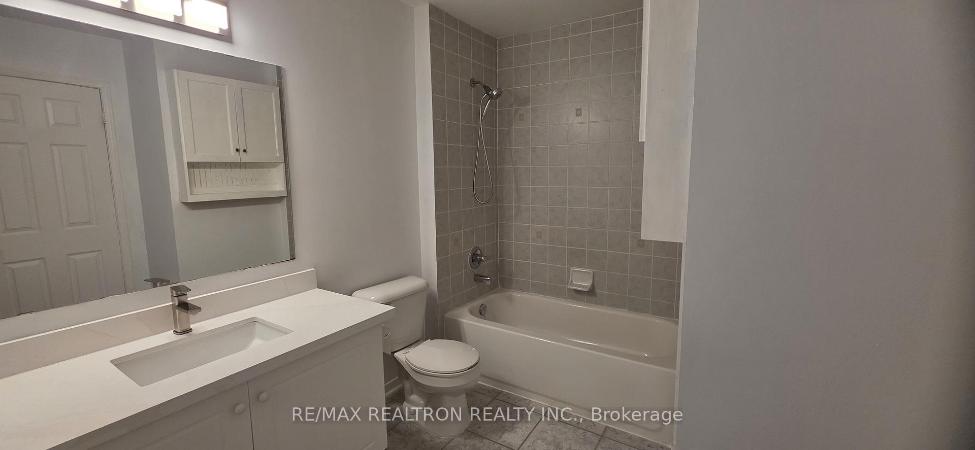 Photo 19 of 674 Brasswinds Trail, Oshawa, Pinecrest — HOMEH
