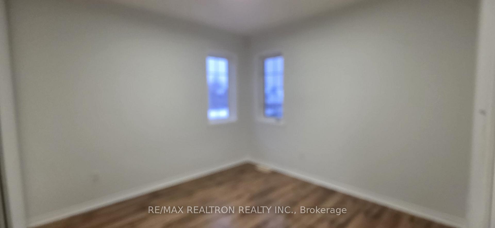 Photo 20 of 674 Brasswinds Trail, Oshawa, Pinecrest — HOMEH
