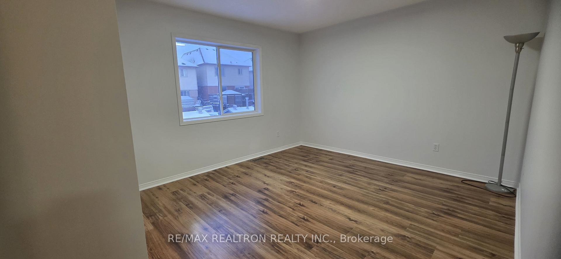Photo 22 of 674 Brasswinds Trail, Oshawa, Pinecrest — HOMEH