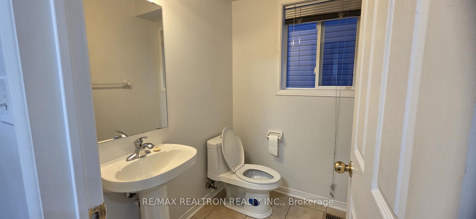 Photo 27 of 674 Brasswinds Trail, Oshawa, Pinecrest — HOMEH