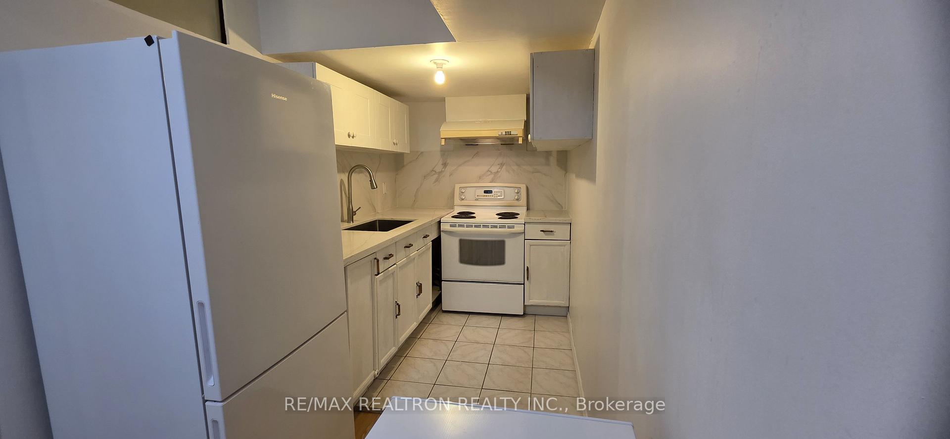 Photo 32 of 674 Brasswinds Trail, Oshawa, Pinecrest — HOMEH