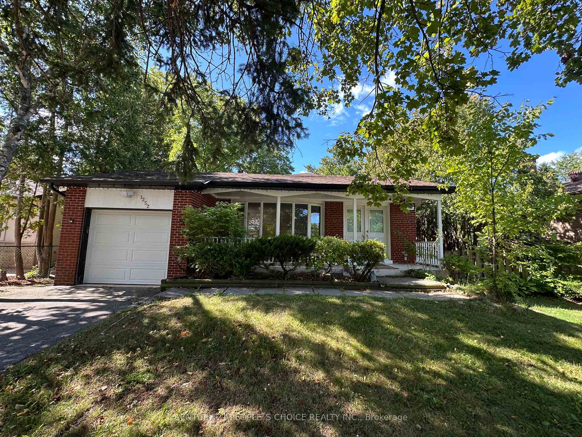 Front of 1252 Mont Clair Drive
