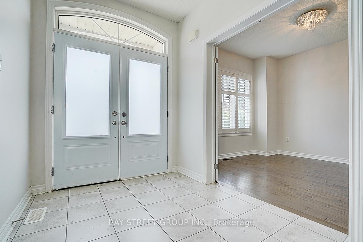 Photo 3 of 852 William Lee Avenue, Oshawa, Taunton — HOMEH