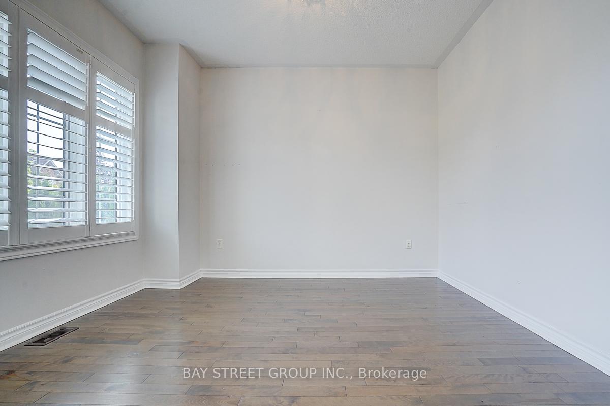 Photo 4 of 852 William Lee Avenue, Oshawa, Taunton — HOMEH