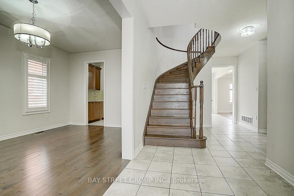 Photo 6 of 852 William Lee Avenue, Oshawa, Taunton — HOMEH