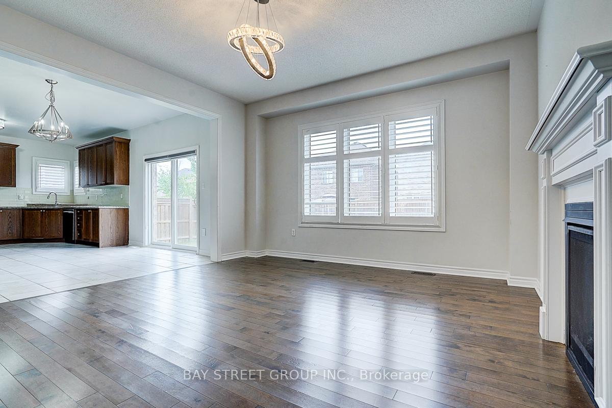 Photo 12 of 852 William Lee Avenue, Oshawa, Taunton — HOMEH