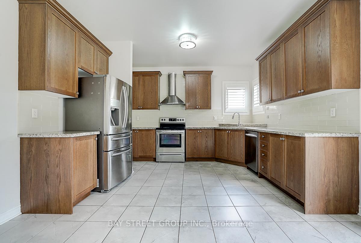 Photo 17 of 852 William Lee Avenue, Oshawa, Taunton — HOMEH