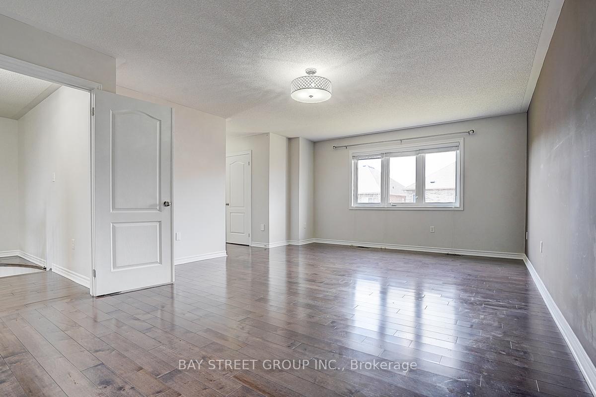 Photo 23 of 852 William Lee Avenue, Oshawa, Taunton — HOMEH