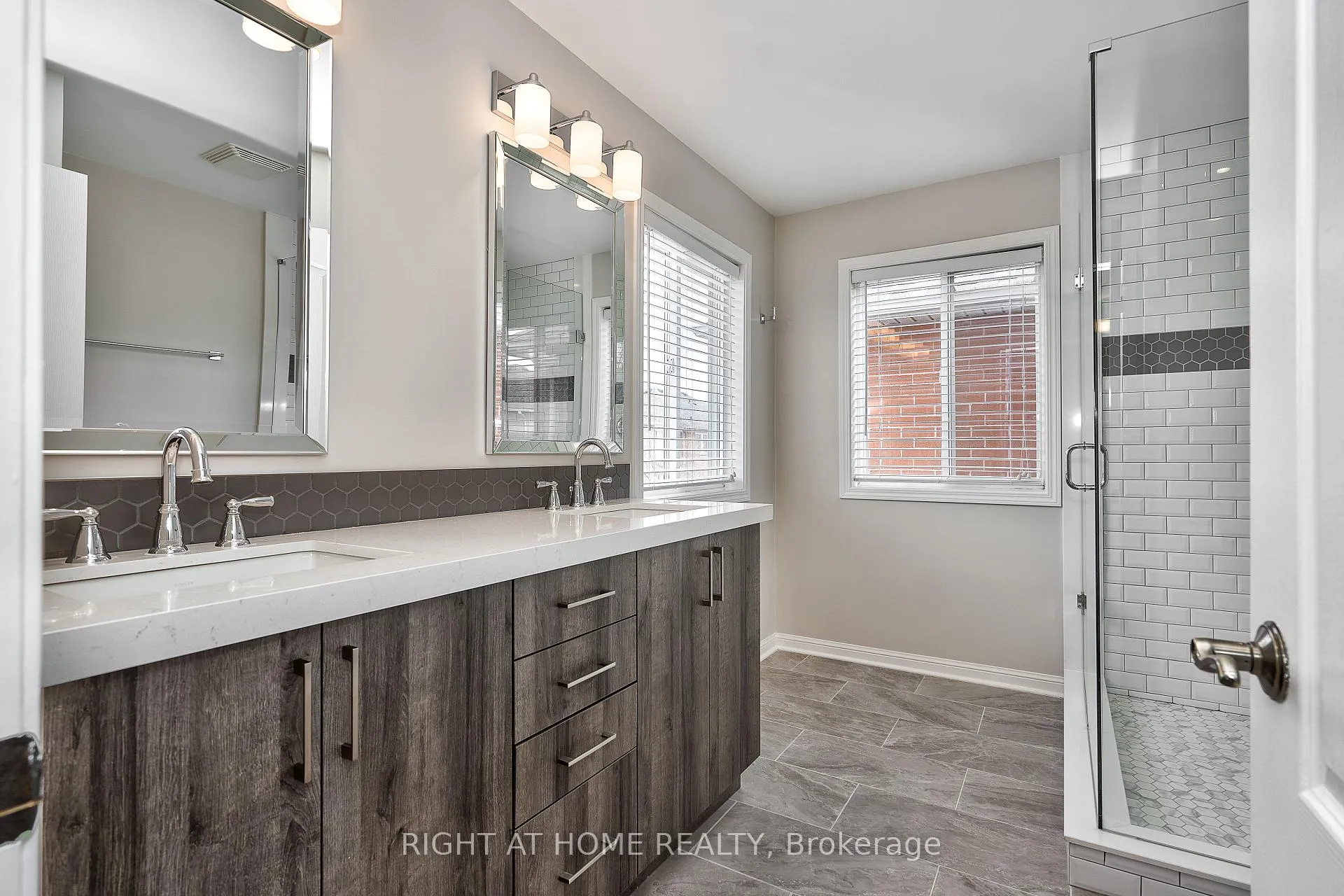 Photo 14 of 1337 Goldhawk Trail, Oakville, West Oak Trails — HOMEH