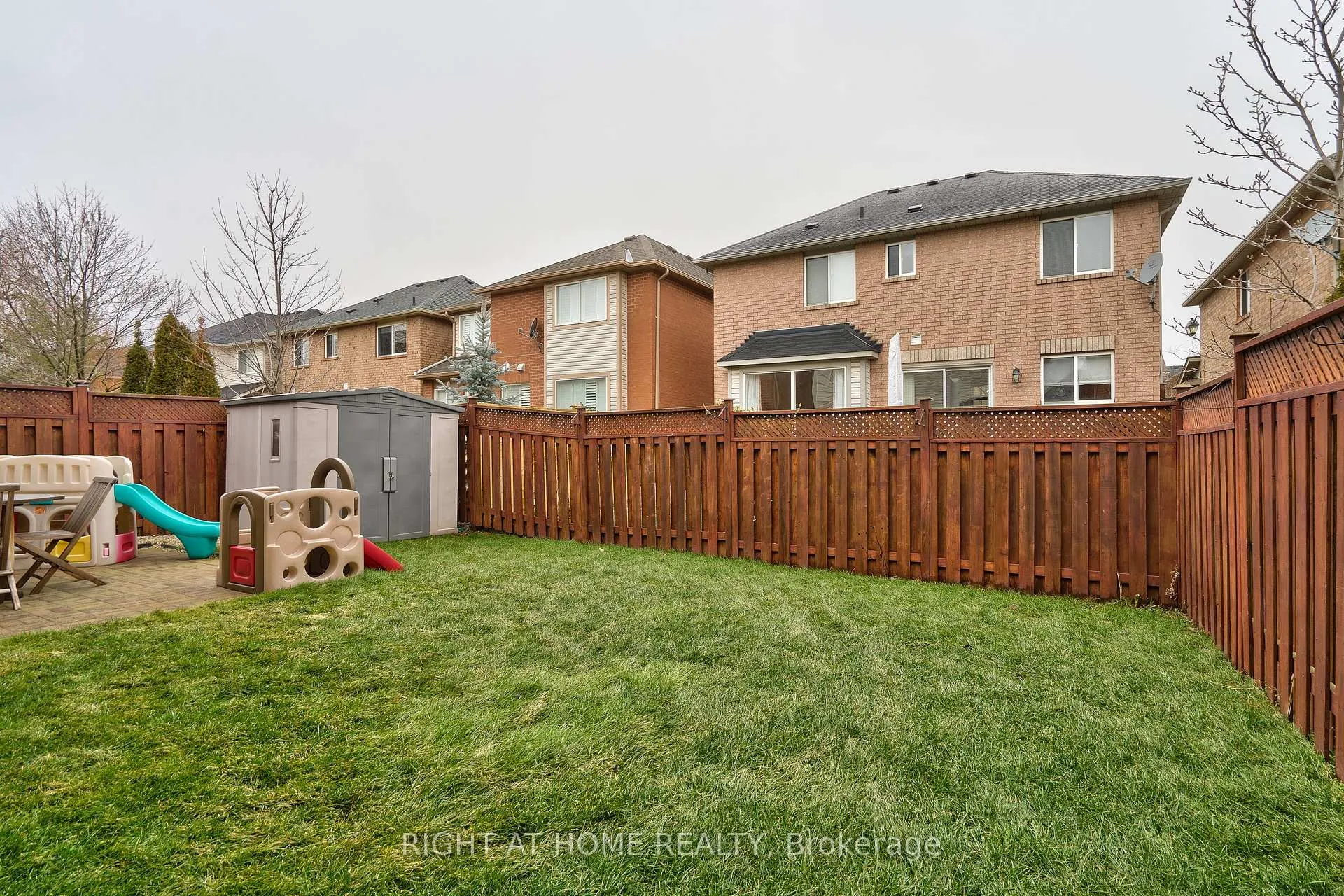 Photo 24 of 1337 Goldhawk Trail, Oakville, West Oak Trails — HOMEH