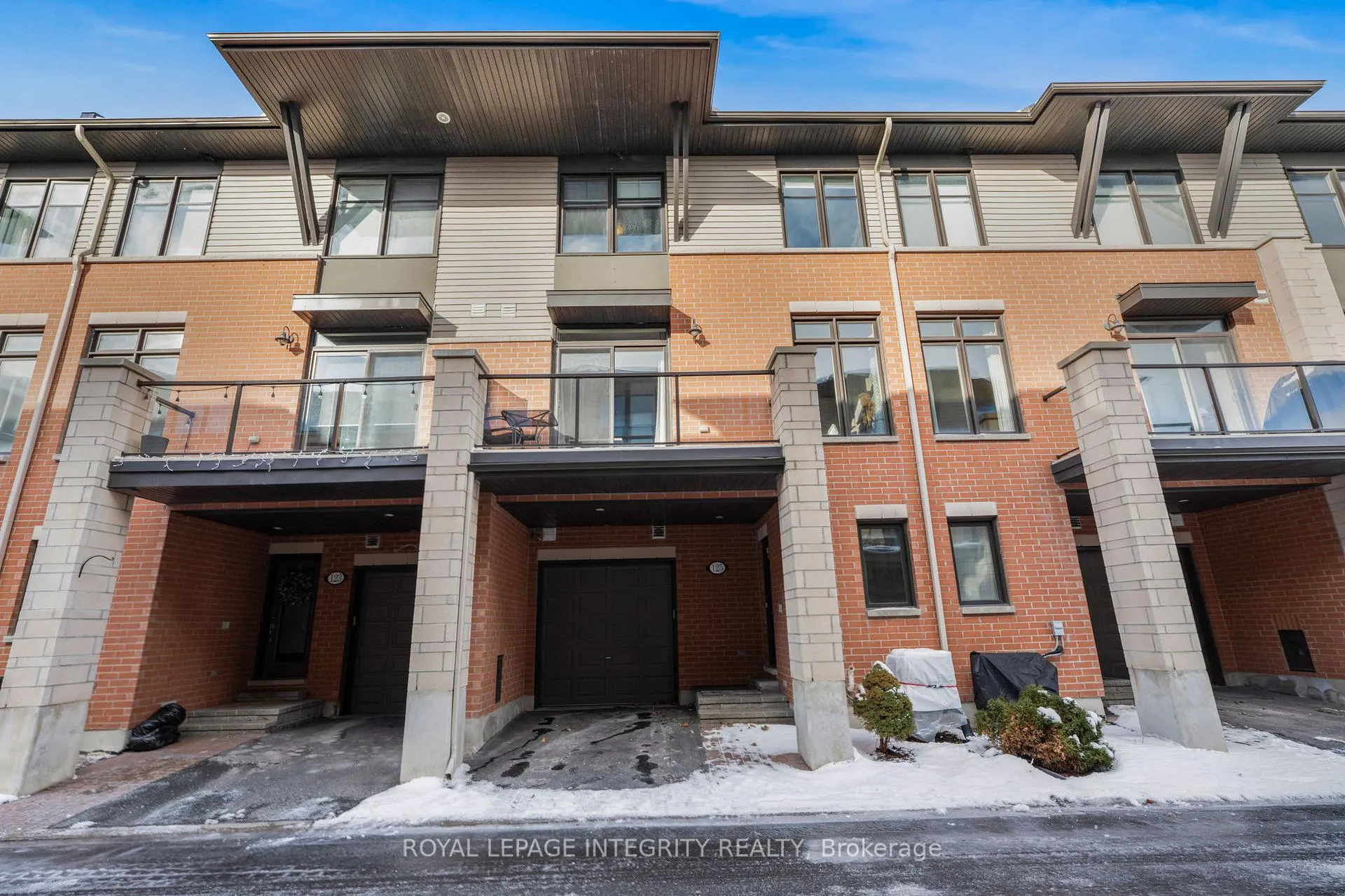 Photo 1 of 125 Chaperal Private, Ottawa, Avalon West — HOMEH