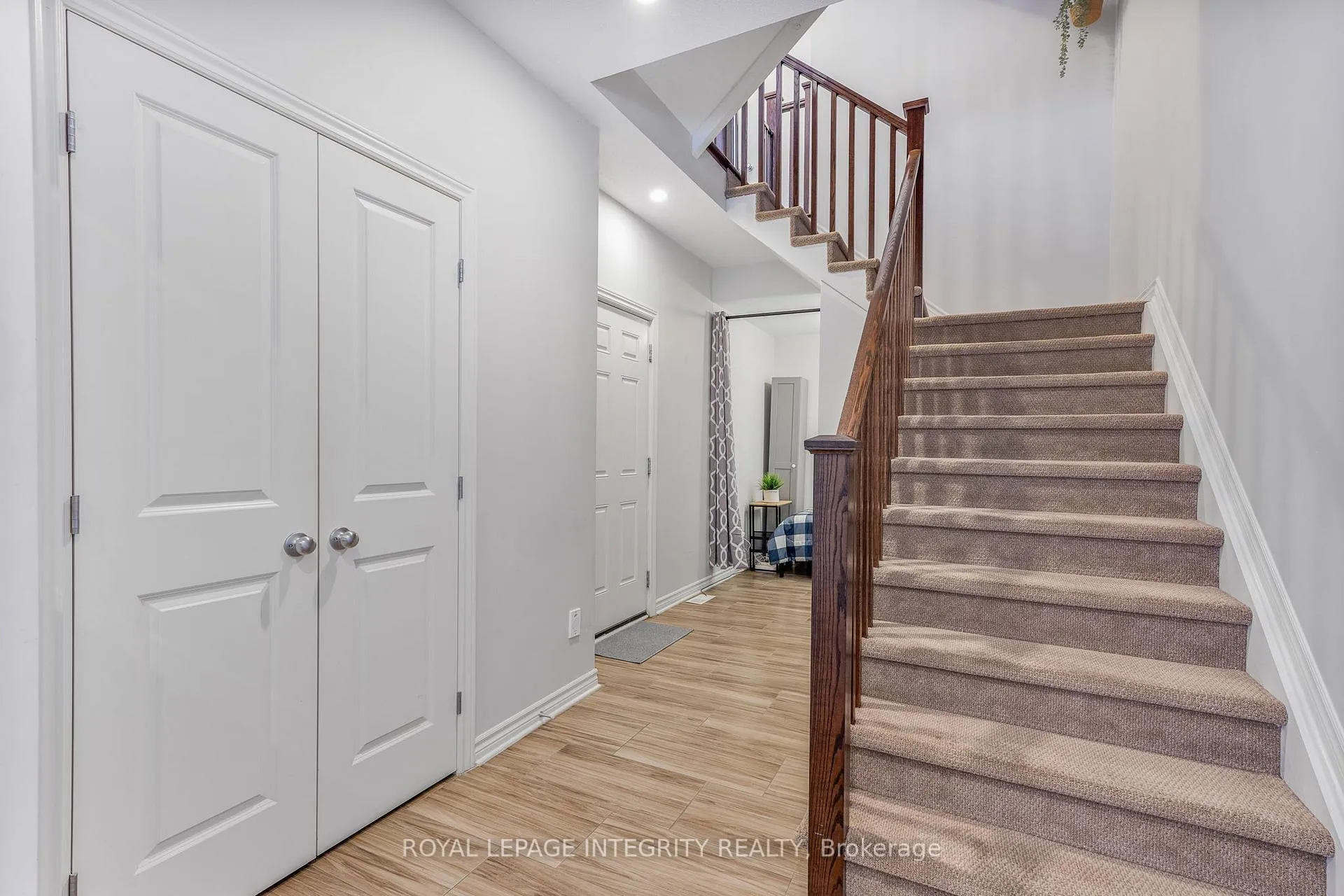 Photo 6 of 125 Chaperal Private, Ottawa, Avalon West — HOMEH