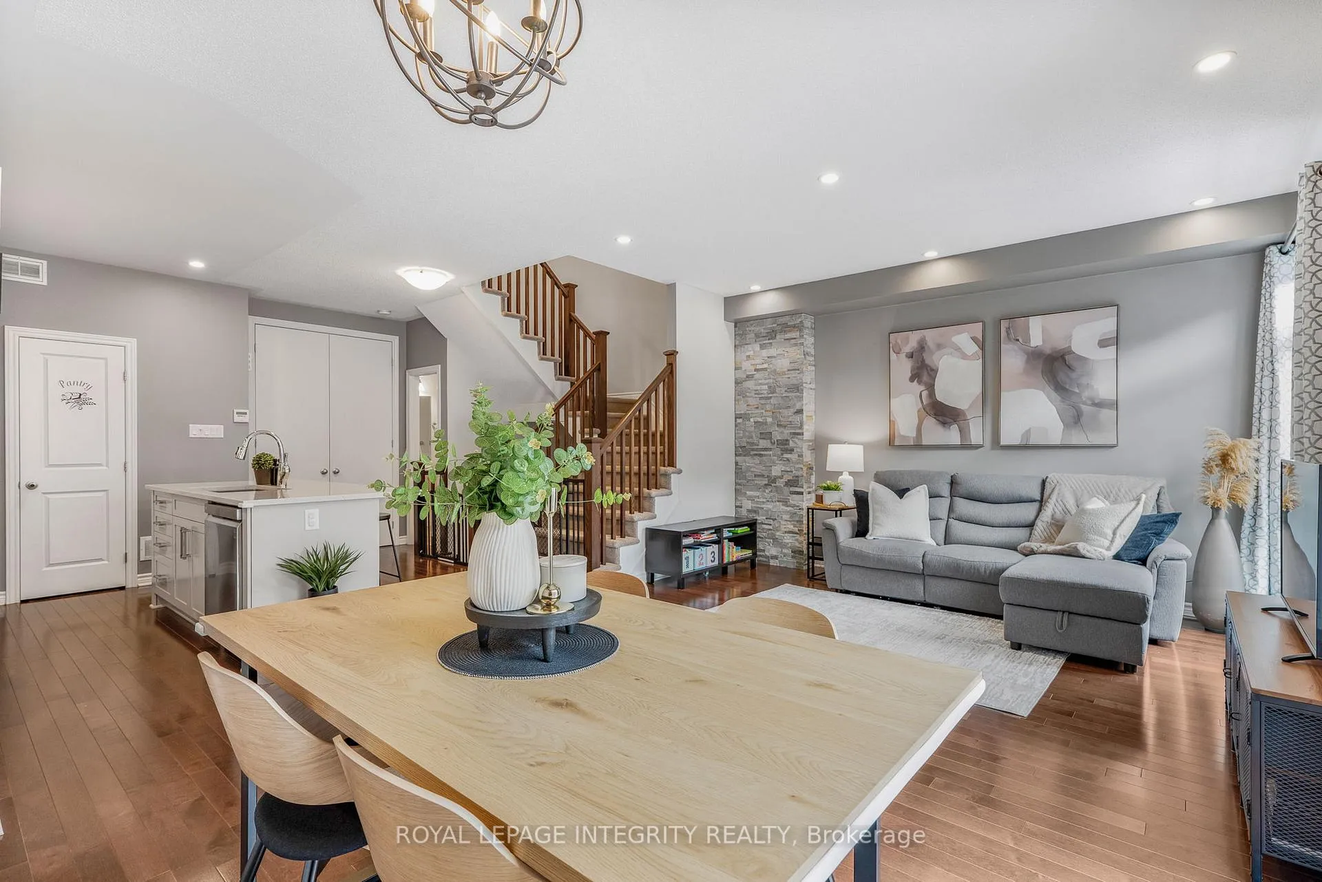 Photo 9 of 125 Chaperal Private, Ottawa, Avalon West — HOMEH