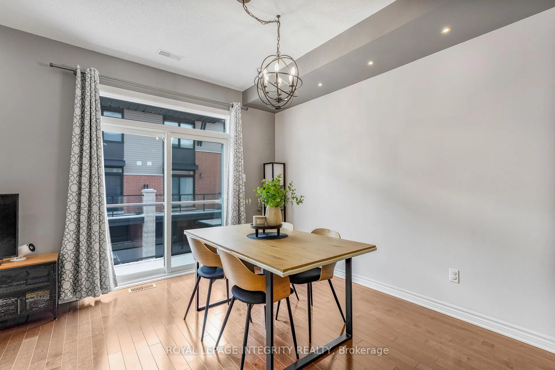 Photo 12 of 125 Chaperal Private, Ottawa, Avalon West — HOMEH