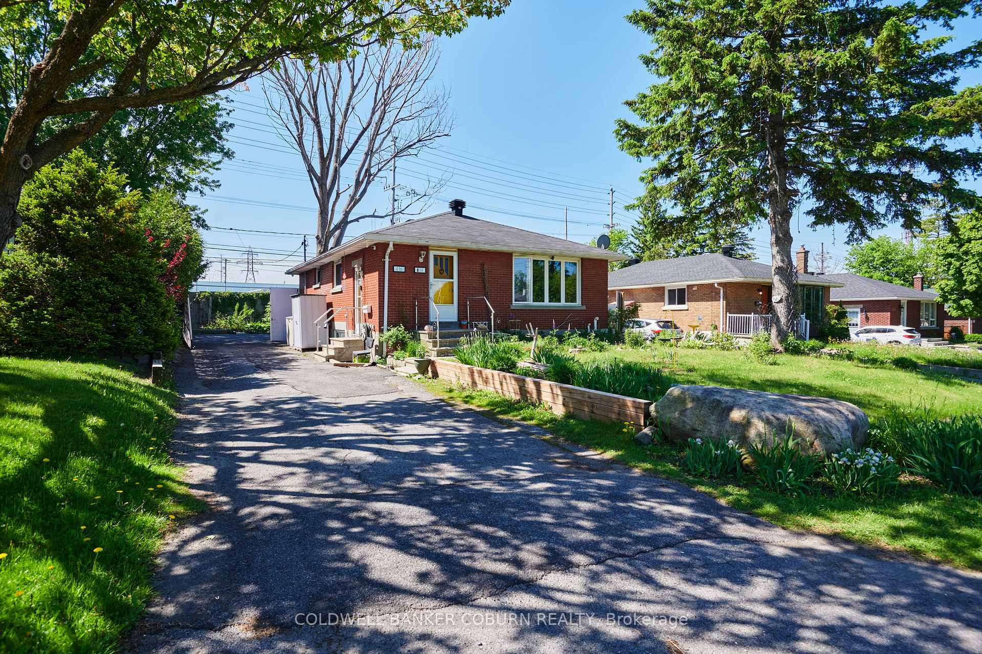Photo 3 of 414 - 416 Presland Road, Ottawa, Overbrook/Castle Heights — HOMEH
