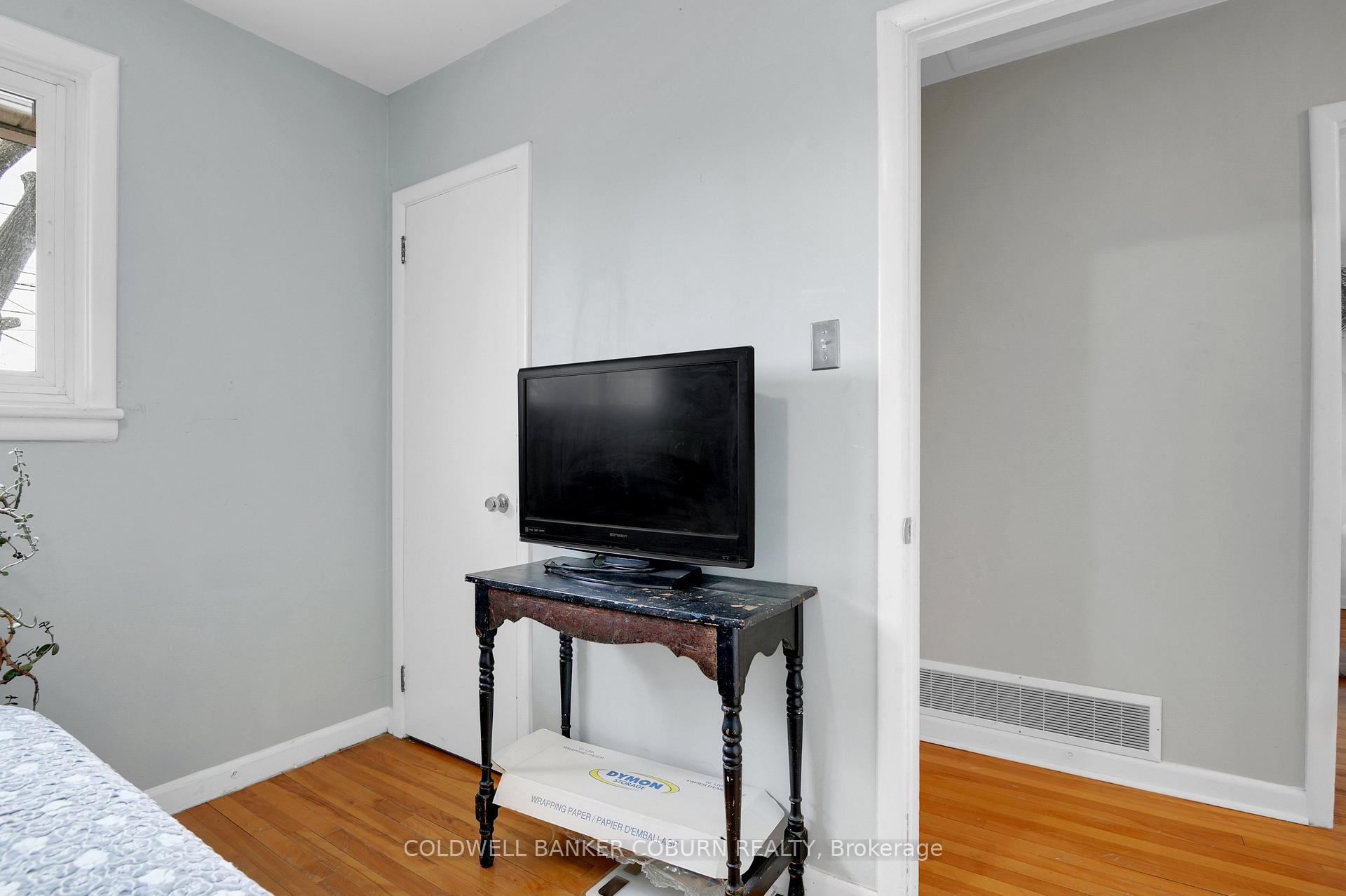 Photo 17 of 414 - 416 Presland Road, Ottawa, Overbrook/Castle Heights — HOMEH