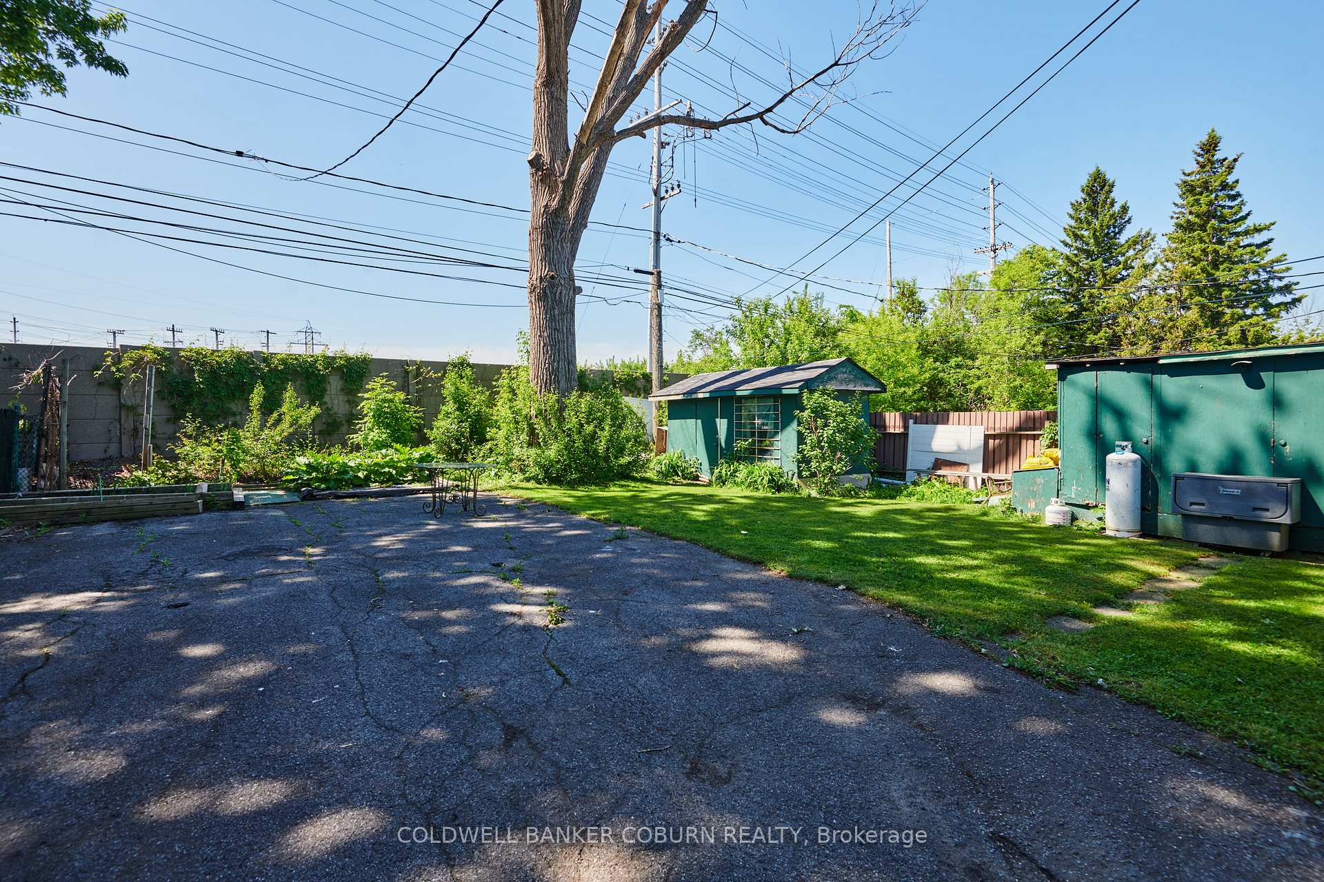 Photo 41 of 414 - 416 Presland Road, Ottawa, Overbrook/Castle Heights — HOMEH