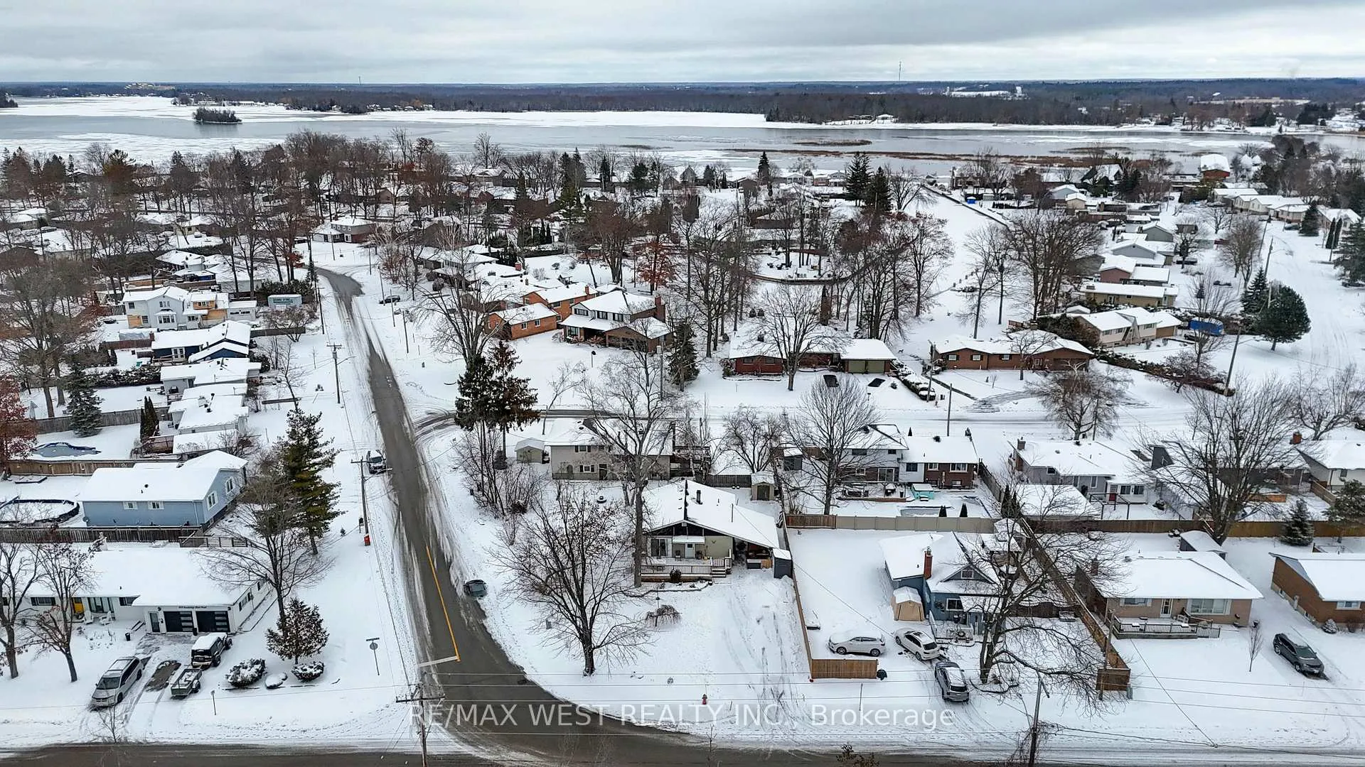 Photo 1 of 408 Couchiching Point Road, Orillia — HOMEH