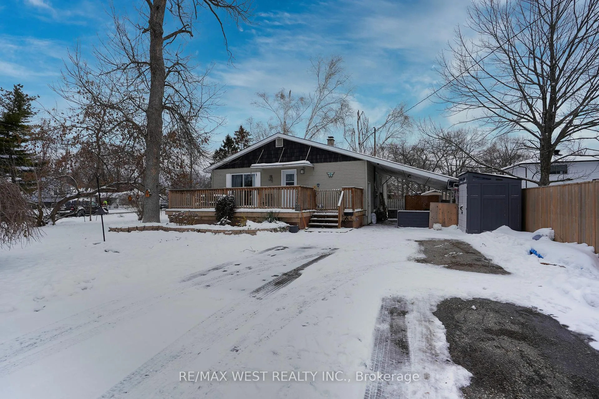 Photo 2 of 408 Couchiching Point Road, Orillia — HOMEH