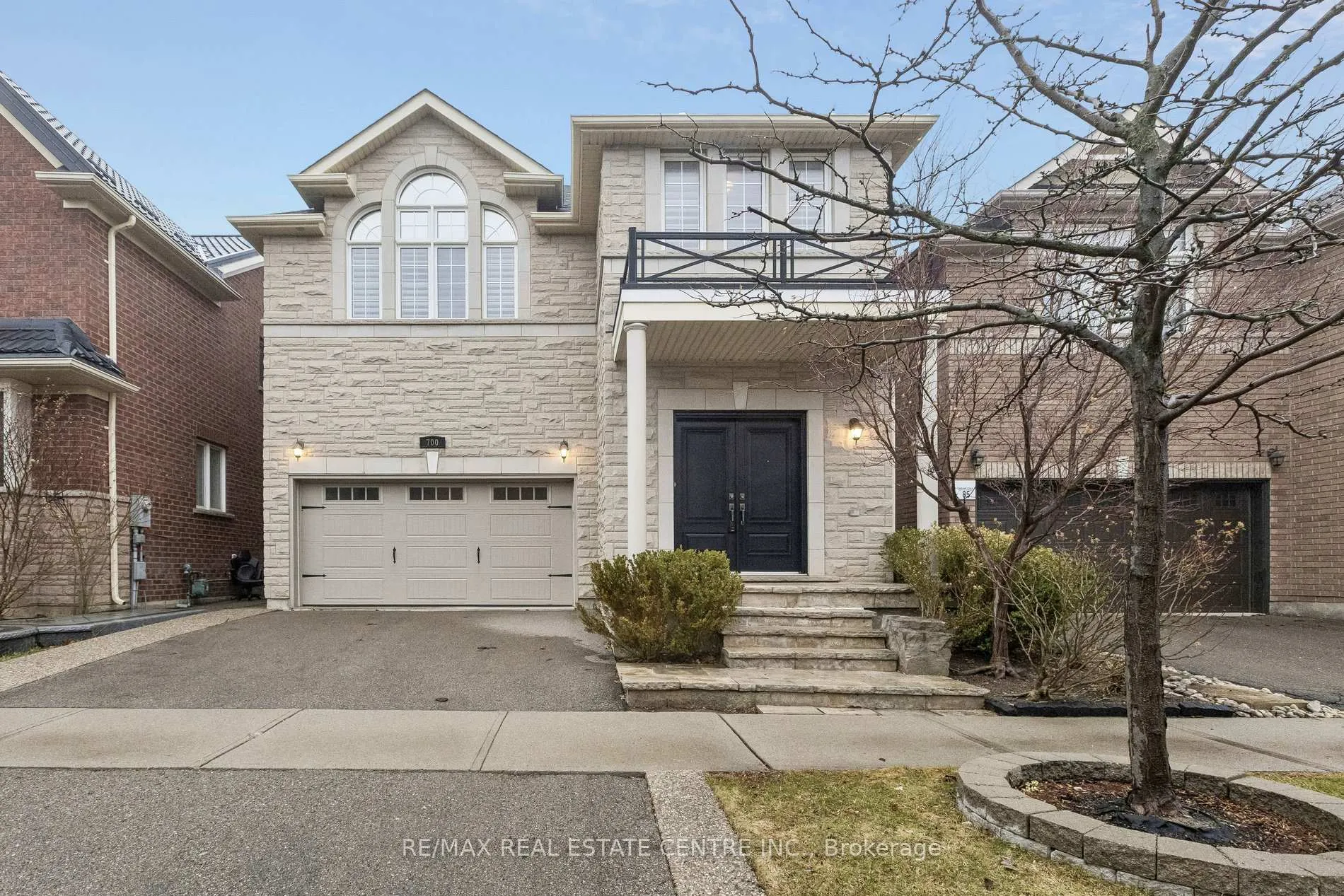 Photo 1 of 700 Caldwell Crescent, Milton, Beaty — HOMEH