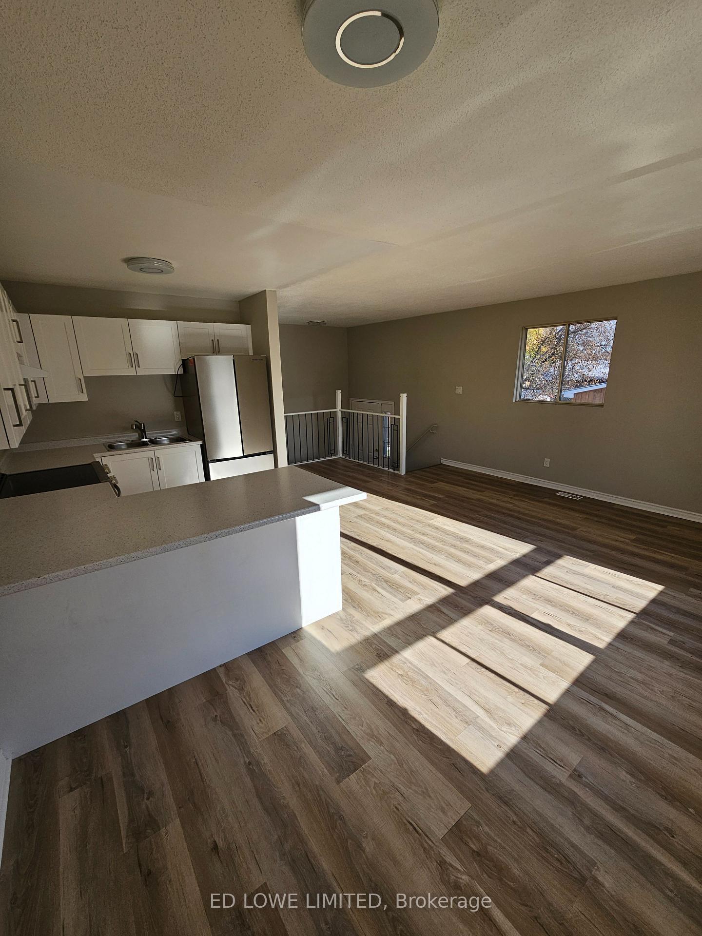 Photo 4 of Unit 6, 206 Barrie Road, Orillia — HOMEH