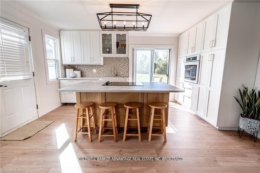 Photo 2 of 802 Highway 20, Pelham, Fenwick — HOMEH