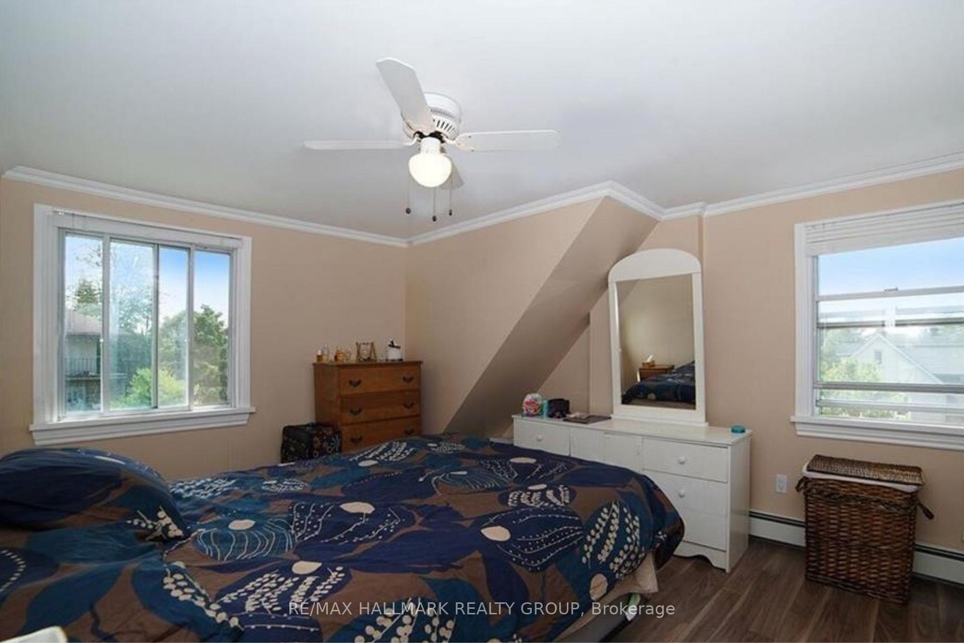 Photo 10 of 515 Guy Street, Ottawa, Overbrook/Castle Heights — HOMEH