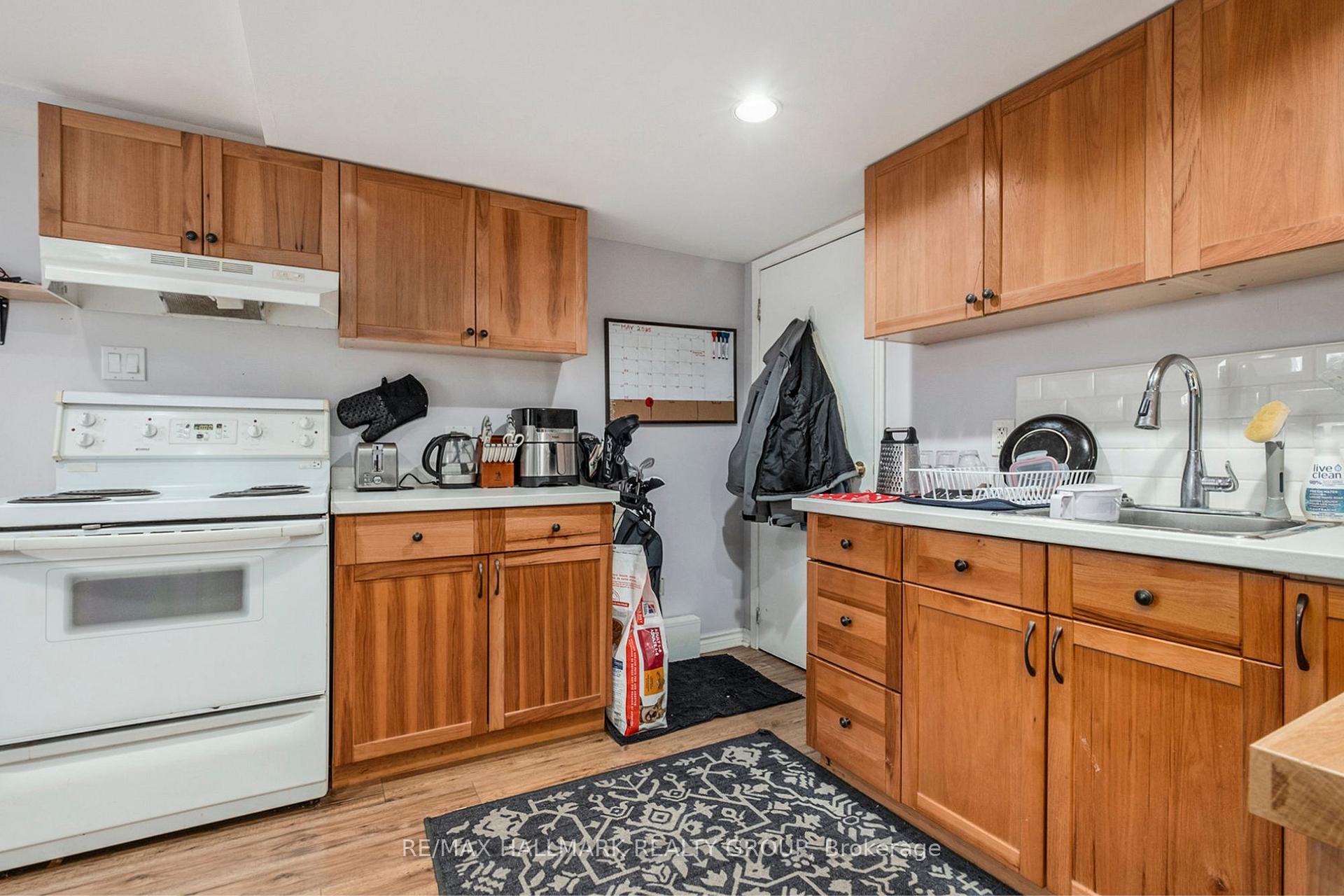 Photo 16 of 515 Guy Street, Ottawa, Overbrook/Castle Heights — HOMEH