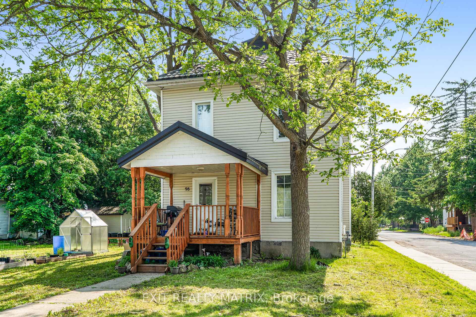 Photo 2 of 98 Albert Street, North Dundas, Chesterville — HOMEH
