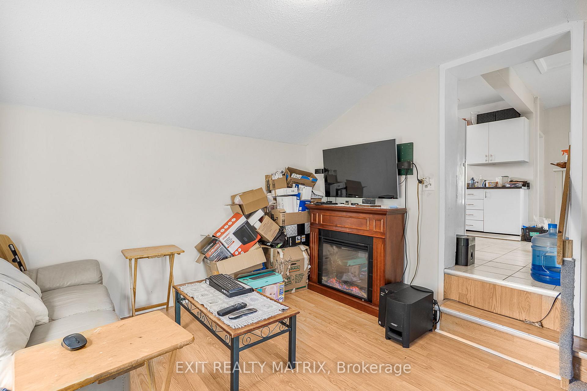 Photo 7 of 98 Albert Street, North Dundas, Chesterville — HOMEH