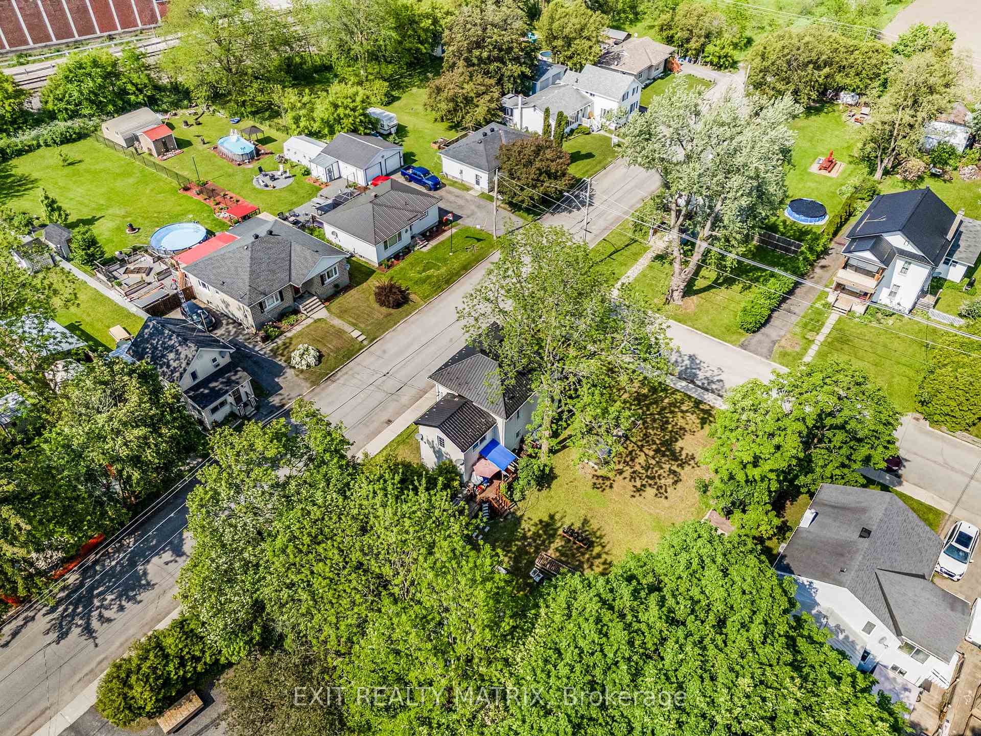 Photo 27 of 98 Albert Street, North Dundas, Chesterville — HOMEH