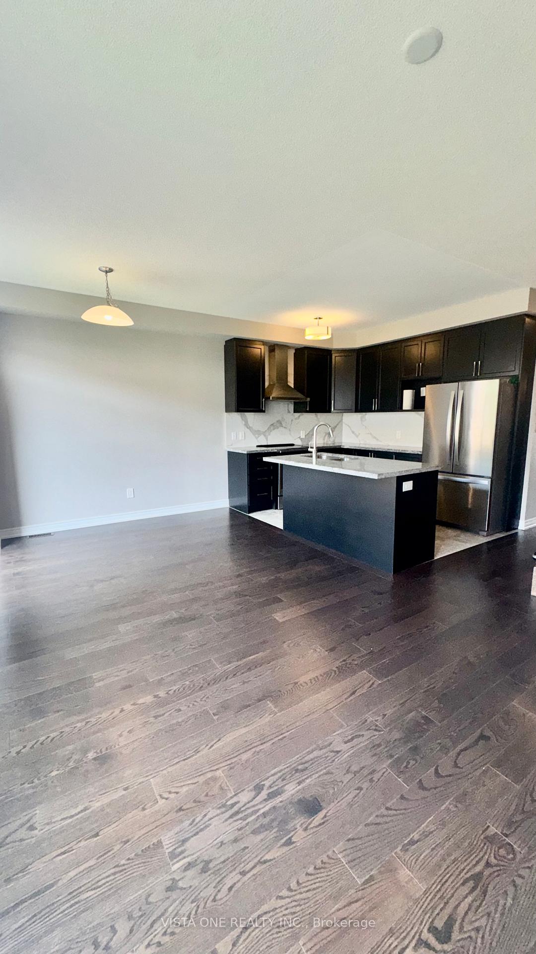 Photo 4 of 34 Clifford Crescent, New Tecumseth, Tottenham — HOMEH
